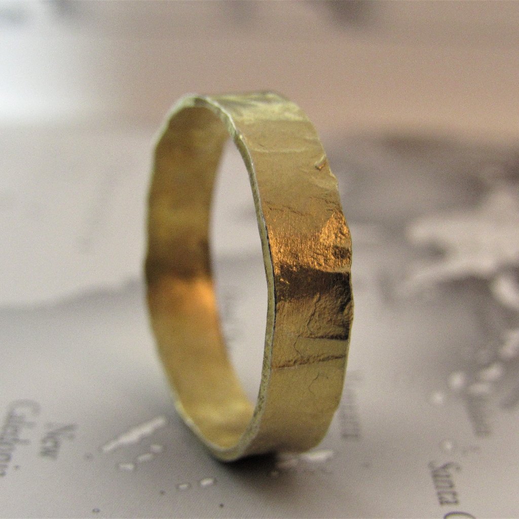 Wedding Ring For Men/Women.